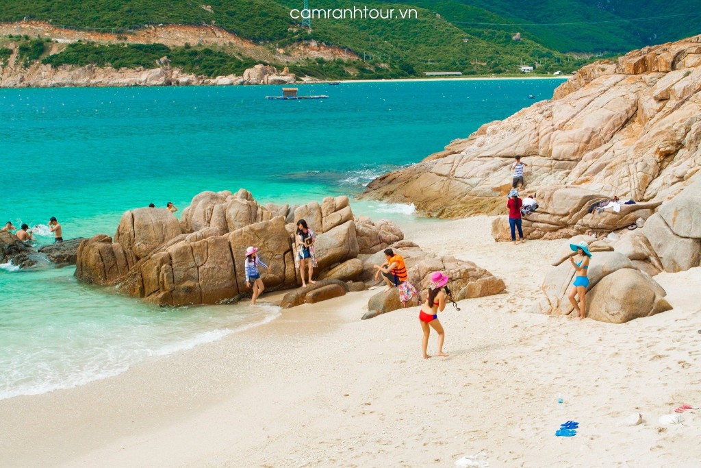 Du Lịch BIỂN NINH CHỮ - VĨNH HY - ĐẢO BÌNH HƯNG 3 ngày 2 đêm