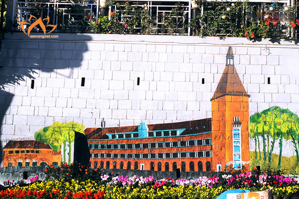 Ngắm những bức tranh trên đá tại &amp;quot;con đường hội họa&amp;quot; giữa trung tâm Đà Lạt - Ảnh 8.